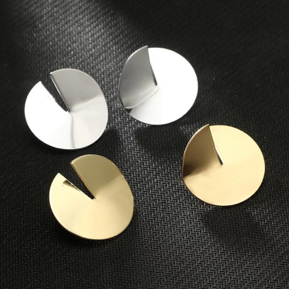 ⚜️[𝟯/$𝟭𝟴]⚜️Big Silver Round Cut Earrings NEW - Picture 8 of 14